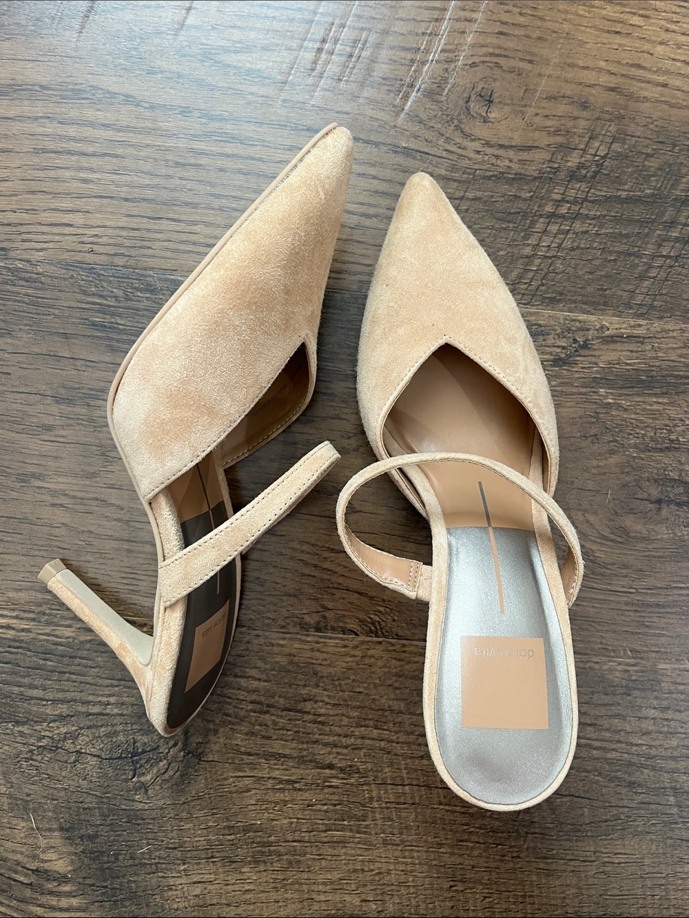 NWOB Pointed Toe Suede Heels in Beige